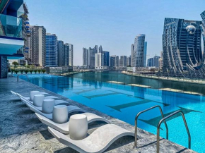 Trophy Serene 2BDR Business Bay W Plunge Pool in Balcony